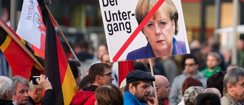 Grzywna dla hejtera grożącego Merkel
