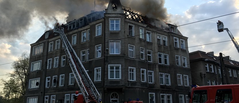 Po pożarze zamieszkali w hotelu