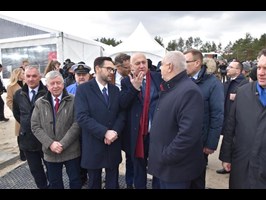Gazowiec „Lech Kaczyński” przywitany w Świnoujściu