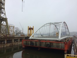 Most odpłynął
