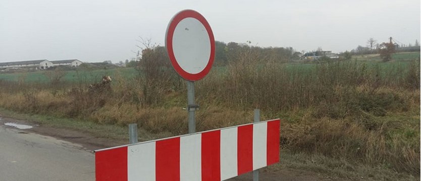 Zamknięta droga Stobno-Będargowo