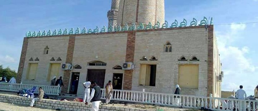Zamach w egipskim meczecie
