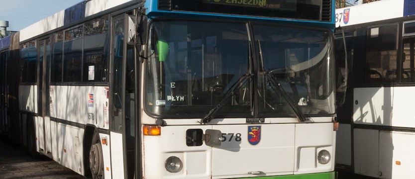 Opóźniona informacja o zmianie trasy autobusu