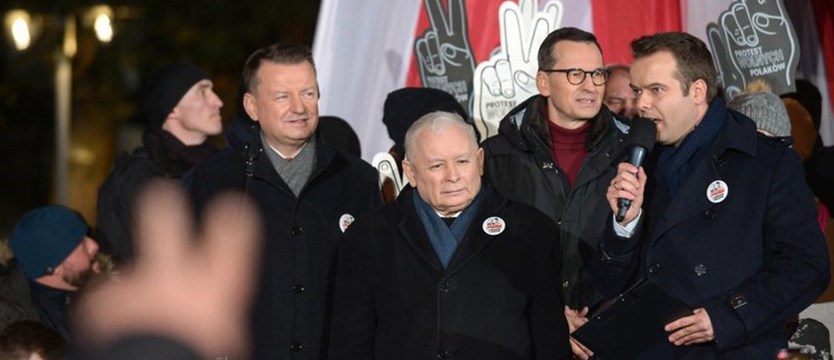 Kaczyński na proteście w Warszawie: musimy wygrać, obronić Polskę