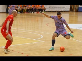 Futsal. Dwie różne połowy szczecinian