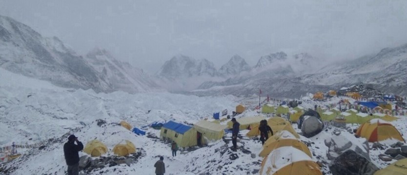 Epidemia w obozie pod Mount Everest