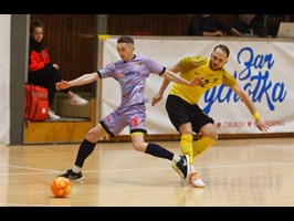 Futsal. Minimalna przegrana z wiceliderem