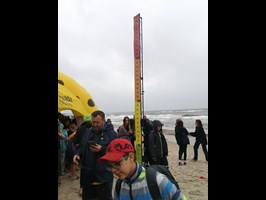 Kto pobije rekord 332 cm w usypywaniu wieży z piasku?