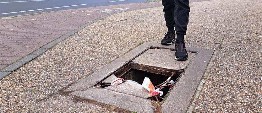 Niebezpieczna dziura na ul. Rayskiego