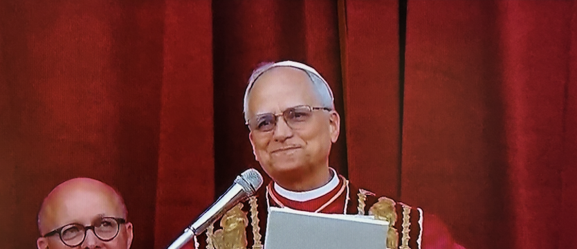 Biały dym nad Kaplicą Sykstyńską. Kardynałowie wybrali nowego papieża