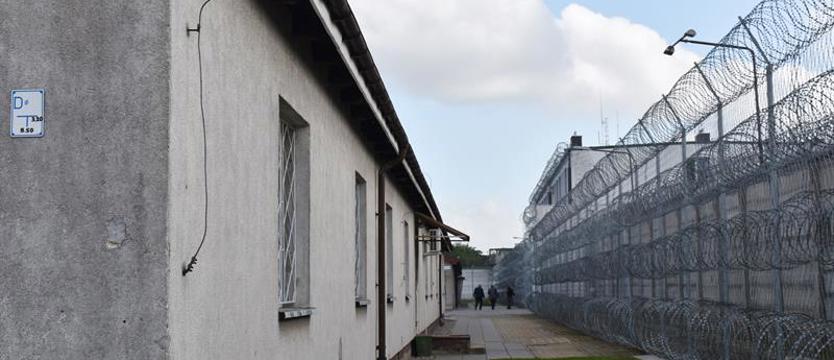 Schował się przed policją w spożywczaku