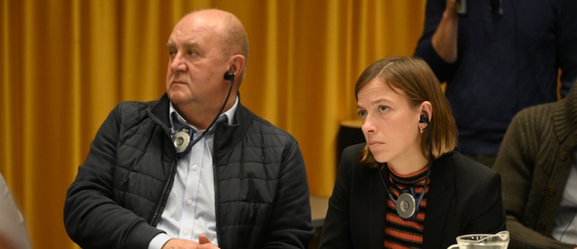 Europejska Komisja Zatrudnienia i Spraw Socjalnych: potrzebne zmiany legislacyjne, ponieważ zdarza się, że firmy wykorzystują AI niezgodnie ze standardami prawa pracy