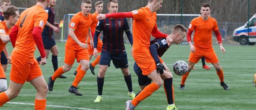 Piłka nożna. Zmienna forma juniorów Pogoni