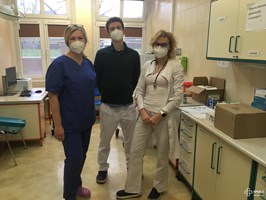 W szpitalu na Pomorzanach rozpoczęto szczepienia przeciw COVID-19