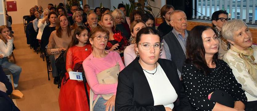 Poezja, fotografie, obrazy i wzruszenia
