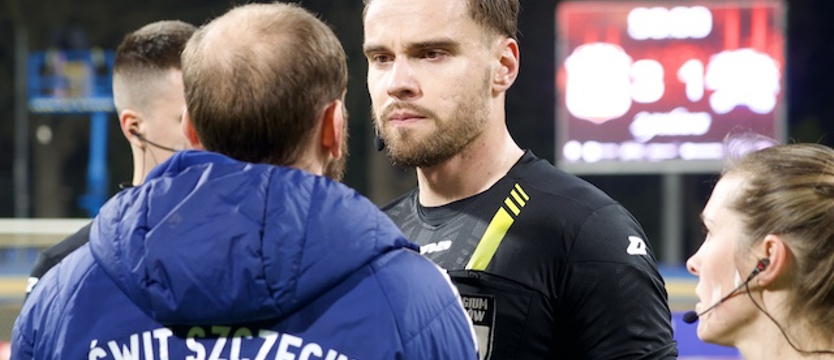 Piłka nożna. Bolesna porażka Świtu i sędziowskie kontrowersje