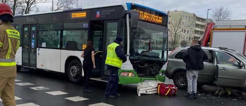 Wypadek autobusu w Szczecinie. Ranne dziecko