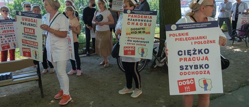 Zjednoczeni postulatami. Zachodniopomorscy medycy też przeszli przez Warszawę