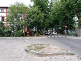 Urządzą chodnik wzdluż ulicy Broniewskiego