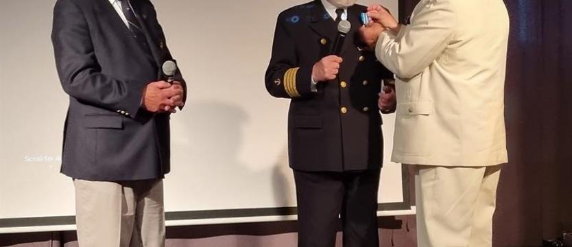 Uhonorowano kapitanów