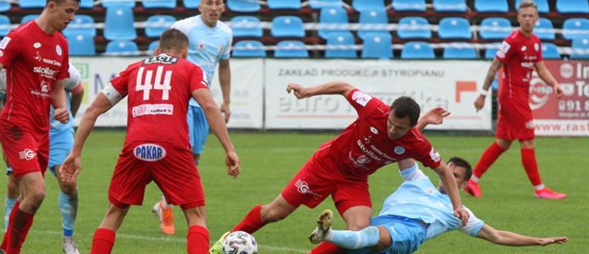 Piłka nożna. Cenne zwycięstwo Błękitnych