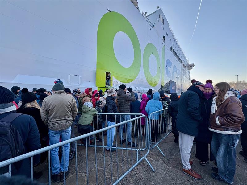 Tłumy do zwiedzania "Jantar Unity"