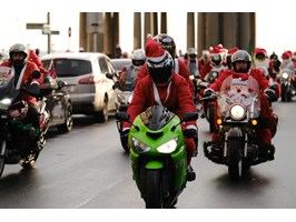 Mikołaje na motocyklach pojechali do dzieci