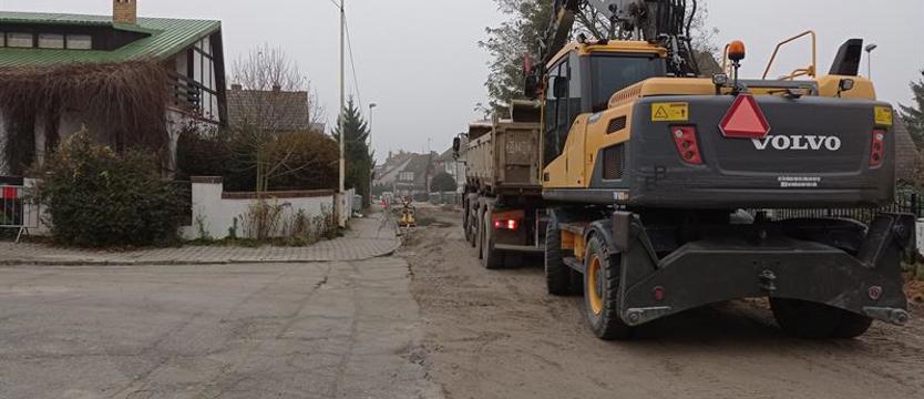 Na Okólnej remont z poślizgiem. Przez Bukowo utrudnienia i objazdy