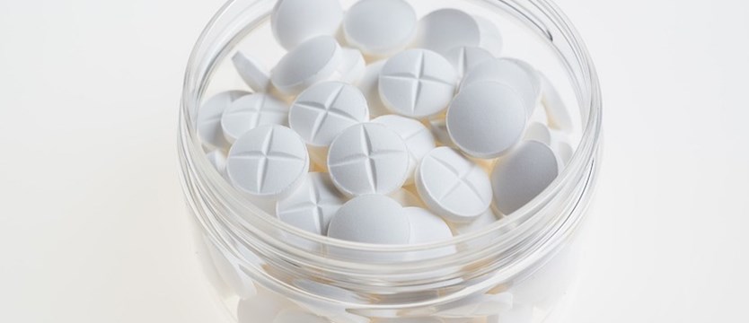 Pfizer rozpoczął testy z lekiem doustnym przeciw Covid-19