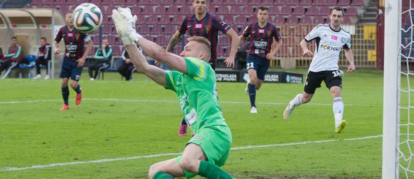 Piłka nożna. Kudła na dłużej w Pogoni
