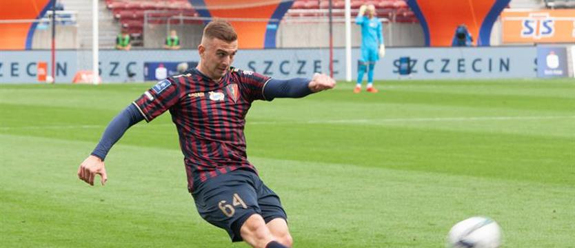 Piłka nożna. Polska gromi Łotwę i gol Kozłowskiego