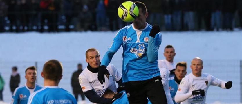 Piłka nożna. Błękitni wygrywają i się wzmaciają