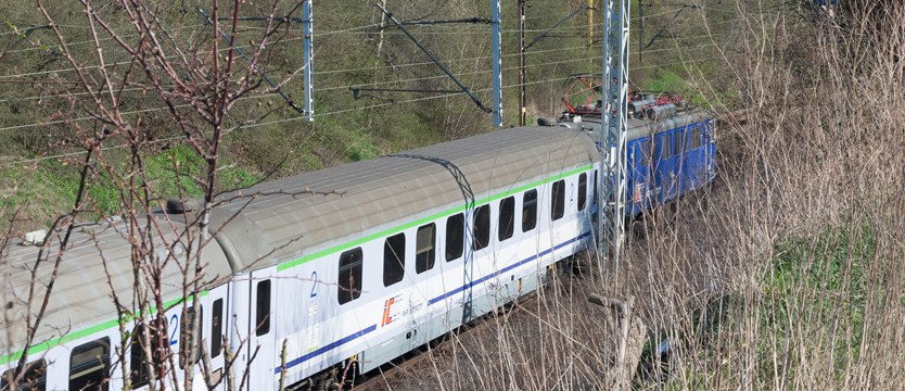 Wykolejony pociąg zablokował trasę Szczecin - Poznań