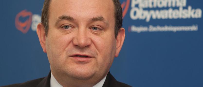 Gawłowski na dwóch fotelach?