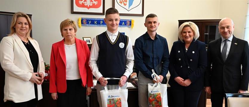 Ruszyli na pomoc potrąconej seniorce. Maciej Molik i Karol Życki ze Stargardu zachowali się jak trzeba