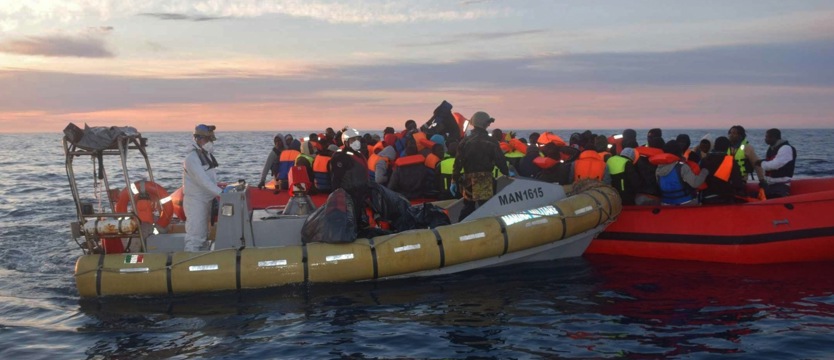 Przemytnicy ludzi zarobili miliardy euro