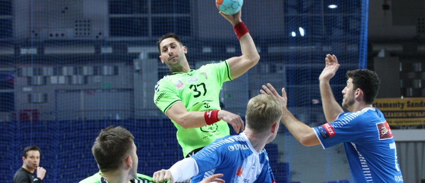 Piłka ręczna. Pogoń straciła 40 goli