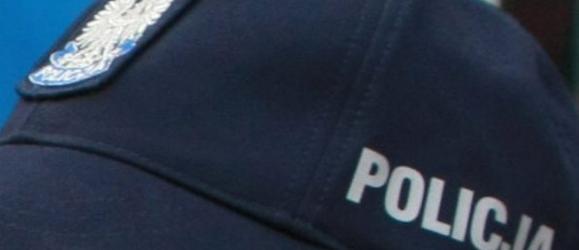 Połamane lusterka, porysowana karoseria