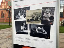 Plenerowa wystawa poświęcona rodzinie Ulmów