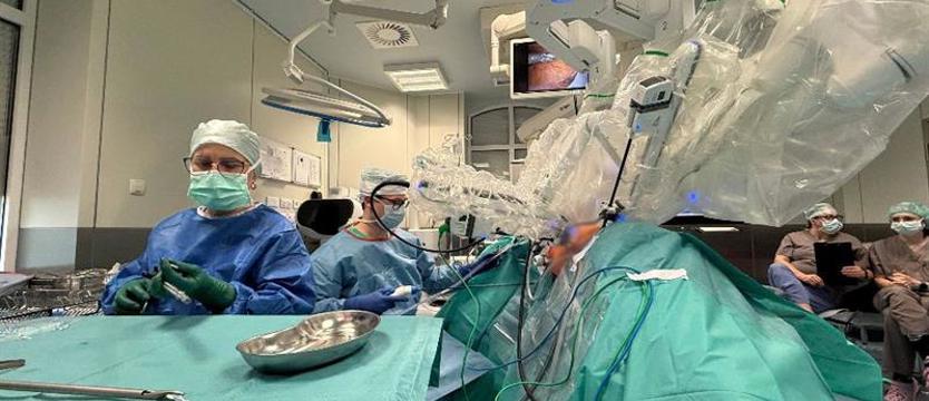 Z pomocą robotów zoperowali 2 tysiące pacjentów