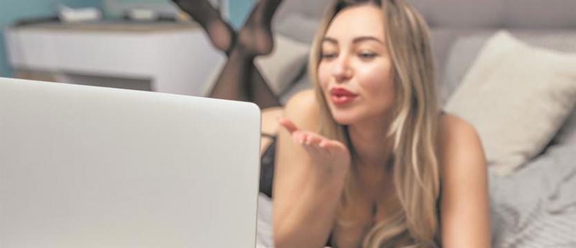 OnlyFans – samotność w abonamencie, kobiecość w cenniku
