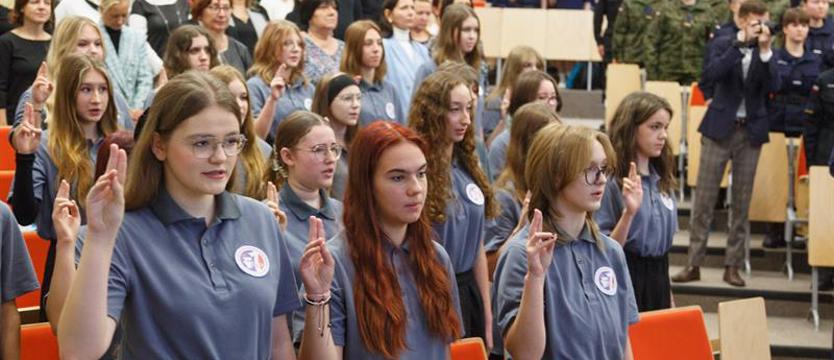 Mundurowy jubileusz. Święto w LO nr 7