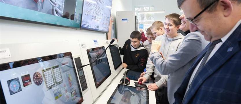 W ZCE otwarto nowoczesną pracownię Symulatora Siłowni Okrętowej