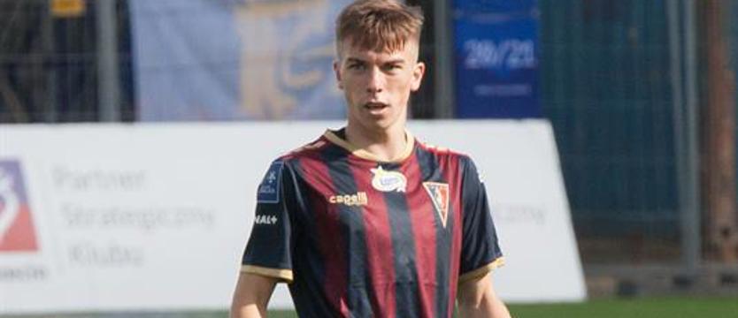 Piłka nożna. Maraton lidera