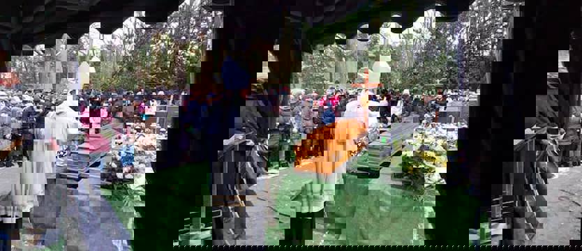 Tłumy na pogrzebie ks. Piotra Leśniaka. Szczecinianie pożegnali charyzmatycznego duszpasterza