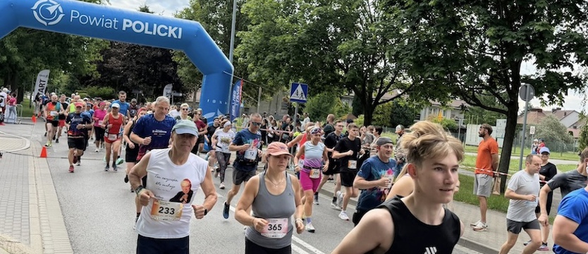 Lekkoatletyka. Arkadiusz Gardzielewski i Ewa Najdek triumfatorami Polickiej 15