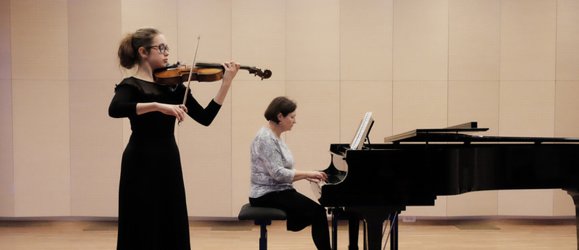 Uczniowie z "muzyka" w 13 Muzach. Koncert z cyklu „Harmonie”