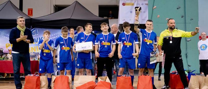 Piłka nożna. Sternik wicemistrzem Polski