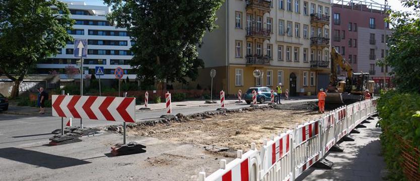 Przebudowa Emilii Plater rozpoczęta. Zmieni się jezdnia i organizacja ruchu