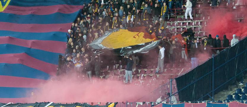Piłka nożna. Pogoda zachęca do przyjścia na stadion